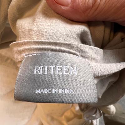 Restoration Hardware Buff Colored Queen Sized Duvet Covers, Sheets Plus a Duvet (GB2-RG)