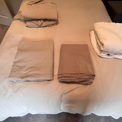 Restoration Hardware Buff Colored Queen Sized Duvet Covers, Sheets Plus a Duvet (GB2-RG)
