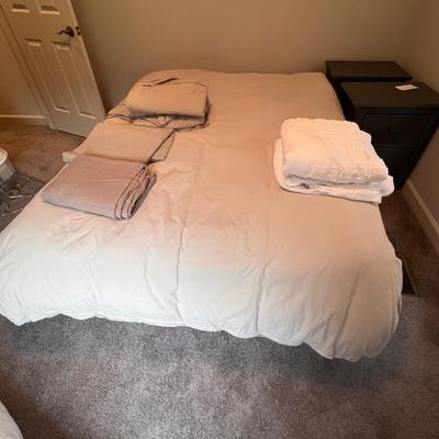 Restoration Hardware Buff Colored Queen Sized Duvet Covers, Sheets Plus a Duvet (GB2-RG)