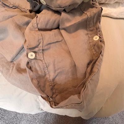 Restoration Hardware Buff Colored Queen Sized Duvet Covers, Sheets Plus a Duvet (GB2-RG)