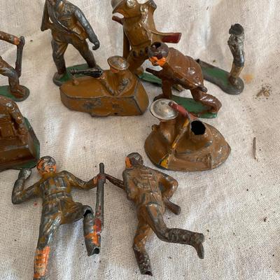 Vintage Barclay soldiers
