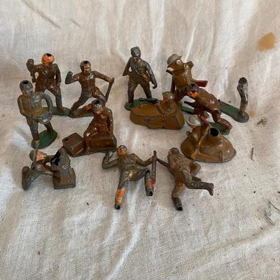 Vintage Barclay soldiers