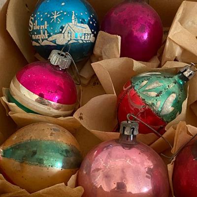 Assortment of Vintage Christmas ornaments no box Lot #2