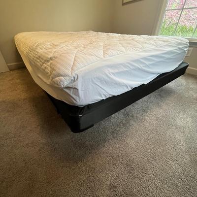 Wooden Queen Sleigh Bed With Wooden Side Rails (G-GB2-MG