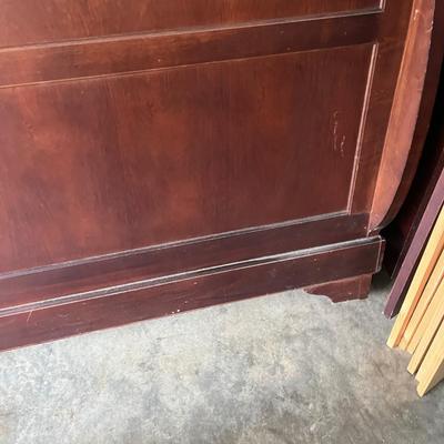 Wooden Queen Sleigh Bed With Wooden Side Rails (G-GB2-MG