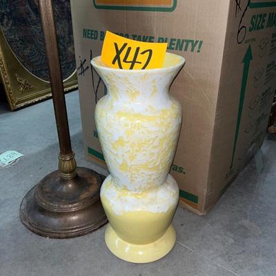 X42-large yellow vase