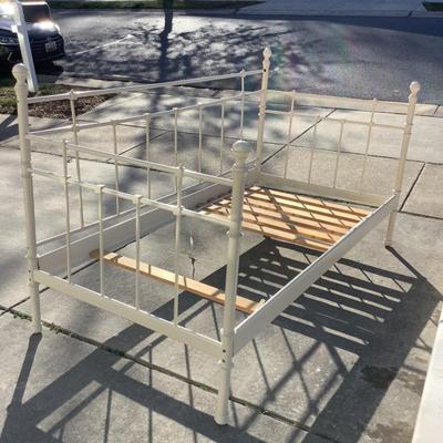 G8104 Metal Twin Bed with Mattress