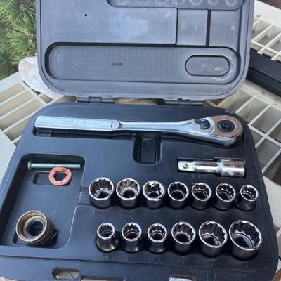 15 pc 1/2 Dr metric set