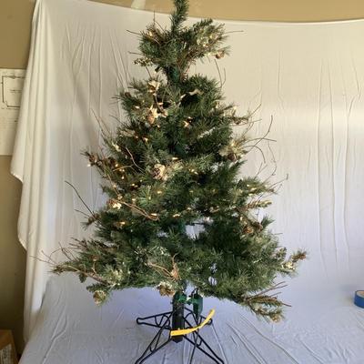 G8106 Artificial Christmas Tree