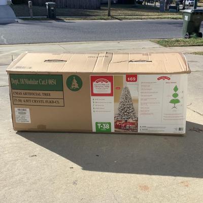G8107 6.5 ft Artifical Christmas Tree