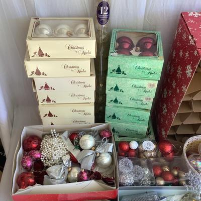 G8109 Large Assortment of Glass & Plastic Christmas Ball Ornaments