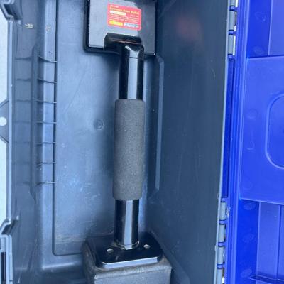 Knee carpet kicker tools with case