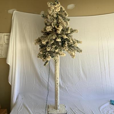 G8113 Christmas Tree on Wooden Rod