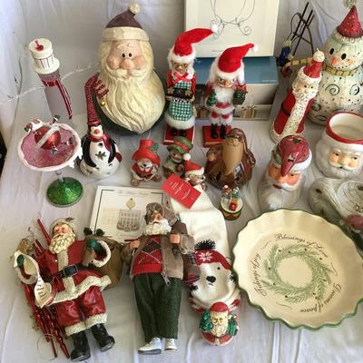 G8116 Charming Collection of Vintage and Festive Christmas Decor