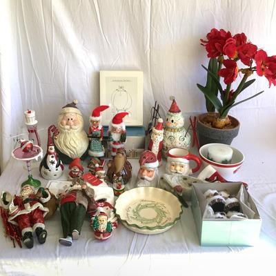 G8116 Charming Collection of Vintage and Festive Christmas Decor