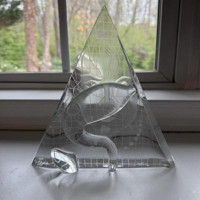 Moser Engraved Triangle Sculpture (SR-BM)