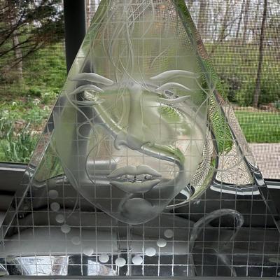 Moser Engraved Triangle Sculpture (SR-BM)
