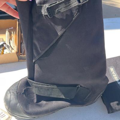 Size 10 snow gear boots