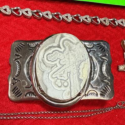 J22-belt buckle plus extras