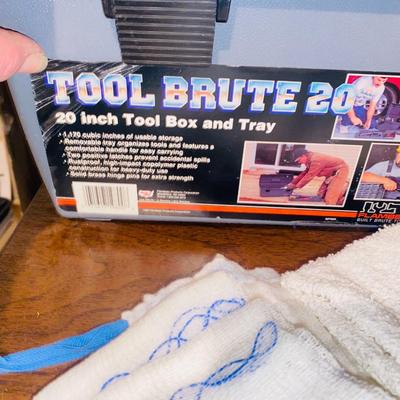 TOOL BRUTE TOOL BOX AND GUN CLEANING AEROSOLS