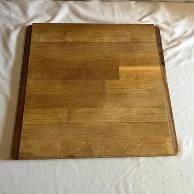 Two Wooden Cutting Boards (K-MG)