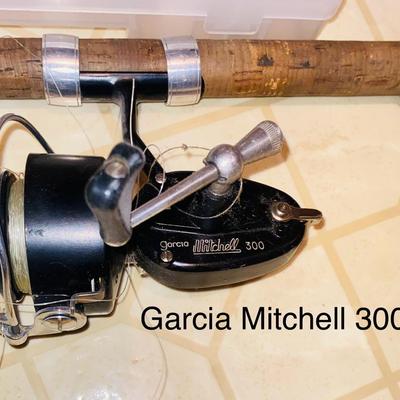 WONDERLOO FISHING POLE WITH GARCIA MITCHELL 300 REEL AND CABELA'S ORGANIZERS