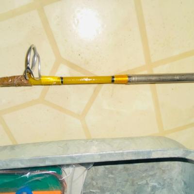 WONDERLOO FISHING POLE WITH GARCIA MITCHELL 300 REEL AND CABELA'S ORGANIZERS