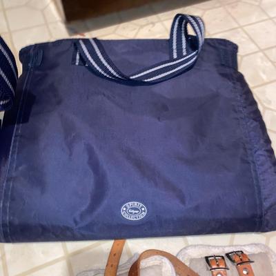 THIRTY ONE TRAVEL BLANKET, INSULATED BAG, HAND DUMBBELLS AND ANKLE WEIGHTS PLUS AN EXERCISE BALL