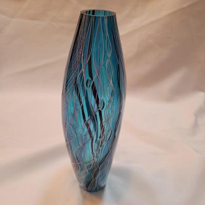 Chaotic Joy Glass Vase and Lindshammar Bust (DR-EL)