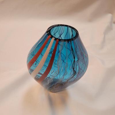 Chaotic Joy Glass Vase and Lindshammar Bust (DR-EL)