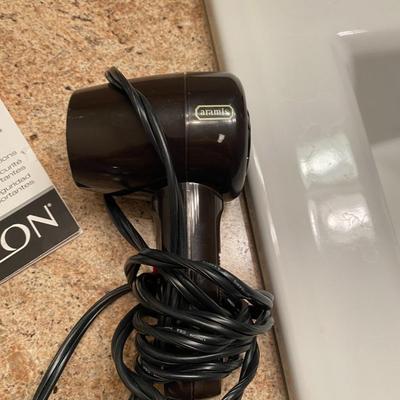 RADIO SHACK WEATHER AND TRAVEL RADIOS, LIKE NEW BLOW DRYERS, AND ALARM CLOCK