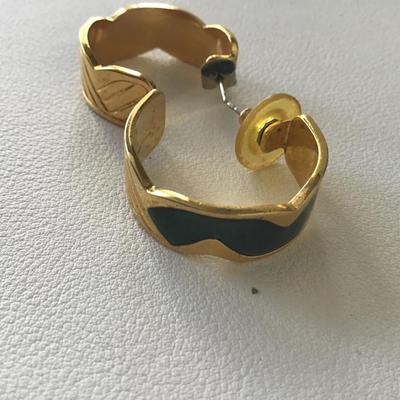 Gold tone green chevron stripe hoop earrings