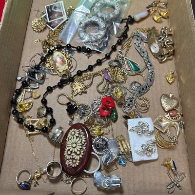 J36-miscellaneous jewelry