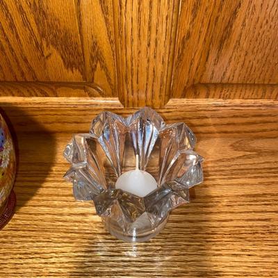LEAD CRYSTAL CANDLE HOLDERS AND HAND PAINTED ASIAN GINGER JAR