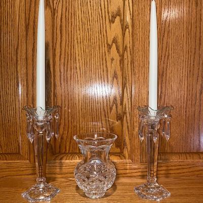 BEAUTIFUL LEAD CRYSTAL CANDLESTICK HOLDERS AND A CRYSTAL VASE