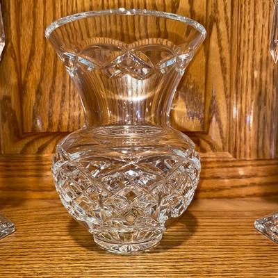 BEAUTIFUL LEAD CRYSTAL CANDLESTICK HOLDERS AND A CRYSTAL VASE