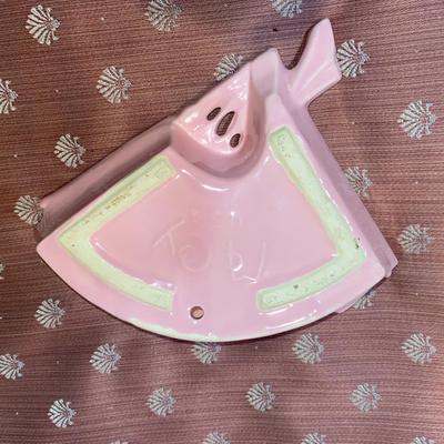 McCOY PINK FAN WALL POCKET INTRODUCED IN 1956