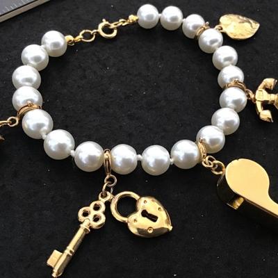 Charm Bracelet White Faux Pearl