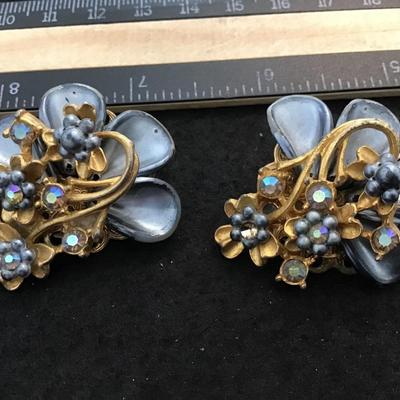 Vintage Clip on Earrings