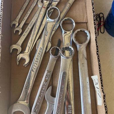 Set of 12 standard wrenches