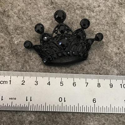 Cute jet, black, rhinestone, crown, brooch