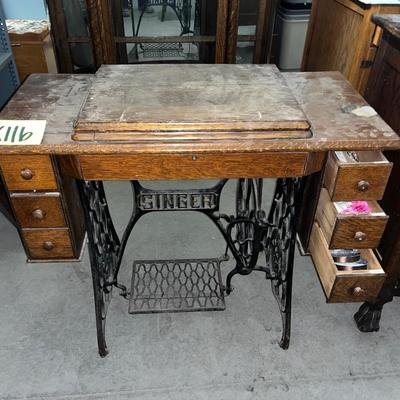 X116-antique singer sewing machine
