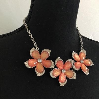 N Y Silver, toned, flower, statement, necklace