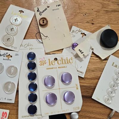 Buttons Lot