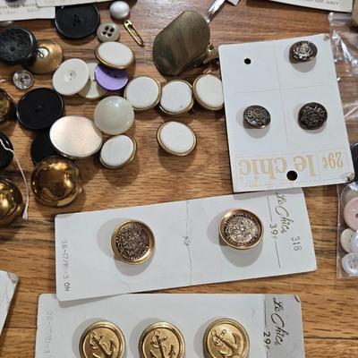 Buttons Lot