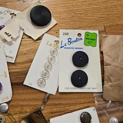 Buttons Lot