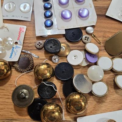 Buttons Lot