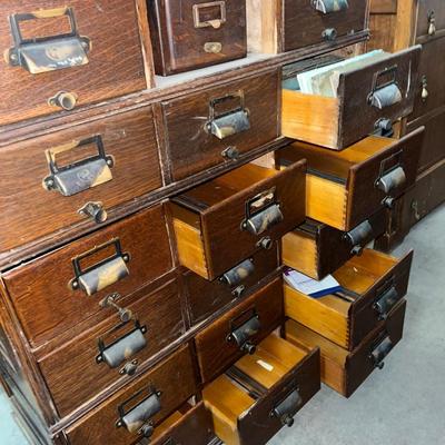 X108-drawered cabinet – missing one drawer