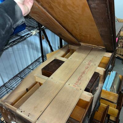 X108-drawered cabinet – missing one drawer