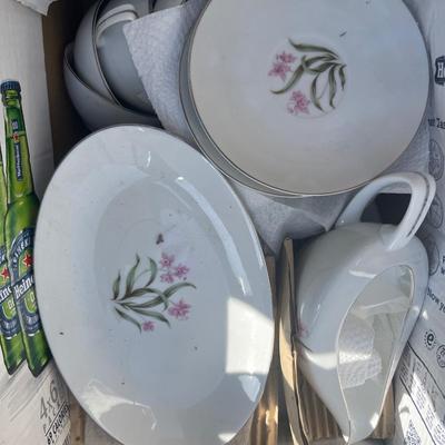 Orchard China 33pcs